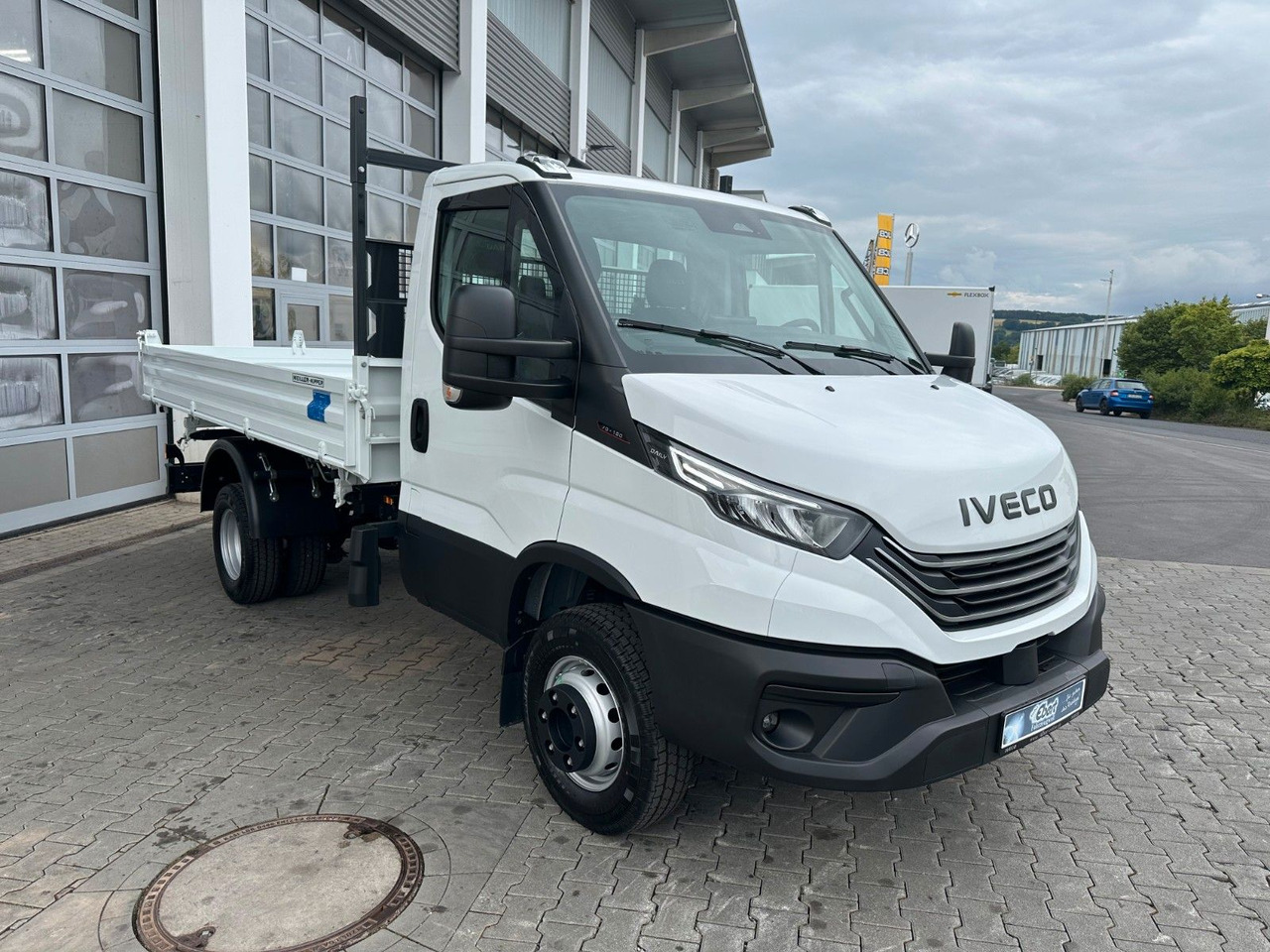 Iveco 70C18H 3-S.-Kipper Meiller *R3.450mm*2xAHK* - Furgoneta basculante: foto 3 Iveco 70C18H 3-S.-Kipper Meiller *R3.450mm*2xAHK* - Furgoneta basculante: foto 3