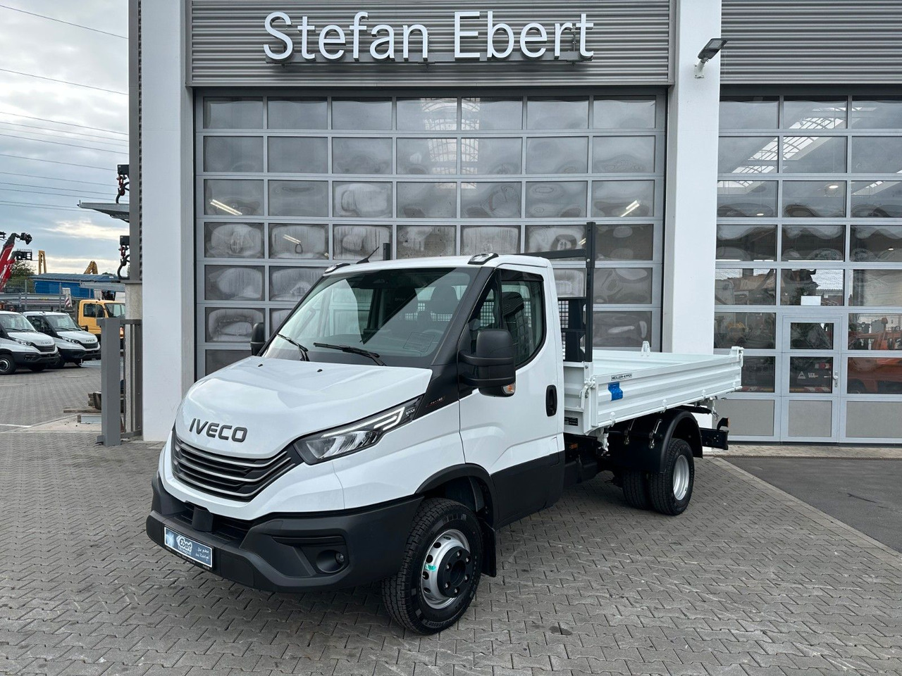 Iveco 70C18H 3-S.-Kipper Meiller *R3.450mm*2xAHK* - Furgoneta basculante: foto 1 Iveco 70C18H 3-S.-Kipper Meiller *R3.450mm*2xAHK* - Furgoneta basculante: foto 1