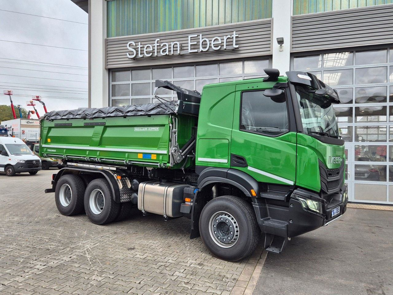 Iveco AT300X54Z HR OFF Bordmatik AHK Intarder - Camión volquete: foto 4 Iveco AT300X54Z HR OFF Bordmatik AHK Intarder - Camión volquete: foto 4