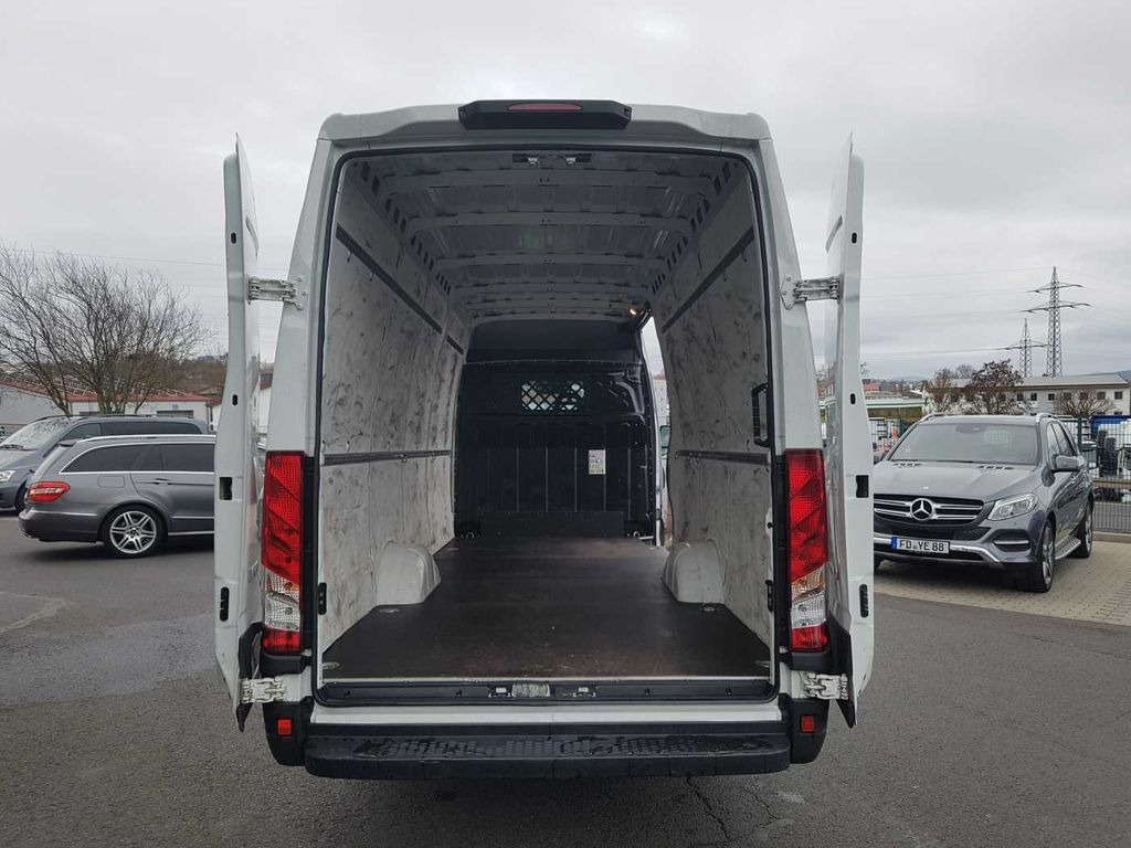 Iveco Daily 35 S 16 V *Klima*L4.100mm* Iveco Daily 35 S 16 V *Klima*L4.100mm* - Furgón: foto 5 Iveco Daily 35 S 16 V *Klima*L4.100mm* Iveco Daily 35 S 16 V *Klima*L4.100mm* - Furgón: foto 5