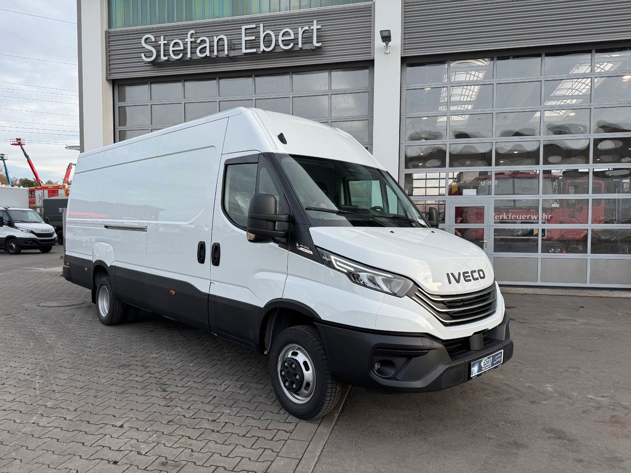 Iveco Daily 35C21 HA8 *R4.100mm*AHK*LED*Automatik* - Furgón: foto 1 Iveco Daily 35C21 HA8 *R4.100mm*AHK*LED*Automatik* - Furgón: foto 1