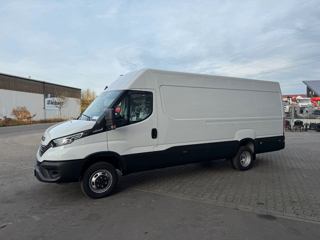 Iveco Daily 35C21 HA8 *R4.100mm*AHK*LED*Automatik* - Furgón: foto 4 Iveco Daily 35C21 HA8 *R4.100mm*AHK*LED*Automatik* - Furgón: foto 4