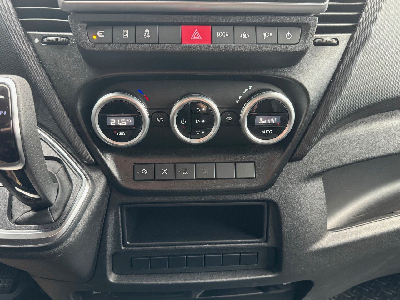 Furgón Iveco Daily 35S16 A8 *R3.520mm*Automatik*AHK*ACC*: foto 19