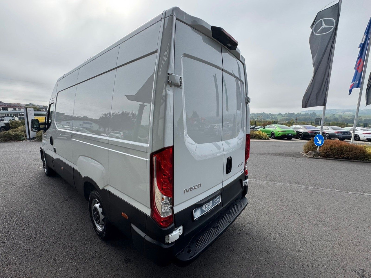 Iveco Daily 35S16 A8 *Standkühlung*Kamera*Automatik*3x - Furgoneta frigorifica: foto 5 Iveco Daily 35S16 A8 *Standkühlung*Kamera*Automatik*3x - Furgoneta frigorifica: foto 5