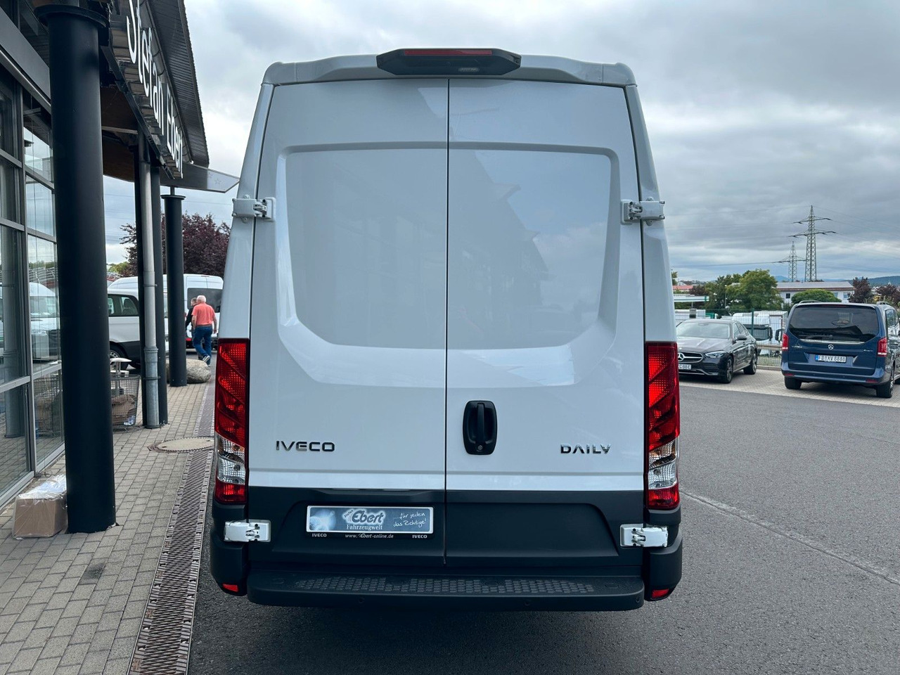 Iveco Daily 35S16 HA8 3.0L *R4.100mm*Automatik*Kamera* - Furgón: foto 5 Iveco Daily 35S16 HA8 3.0L *R4.100mm*Automatik*Kamera* - Furgón: foto 5