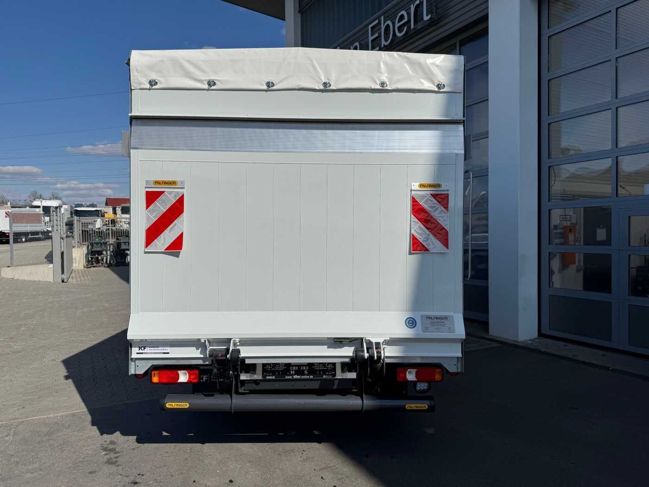 Iveco Daily 50C16 HA8 Pritsche+Plane *LBW* 3x - Furgoneta con lona: foto 4 Iveco Daily 50C16 HA8 Pritsche+Plane *LBW* 3x - Furgoneta con lona: foto 4