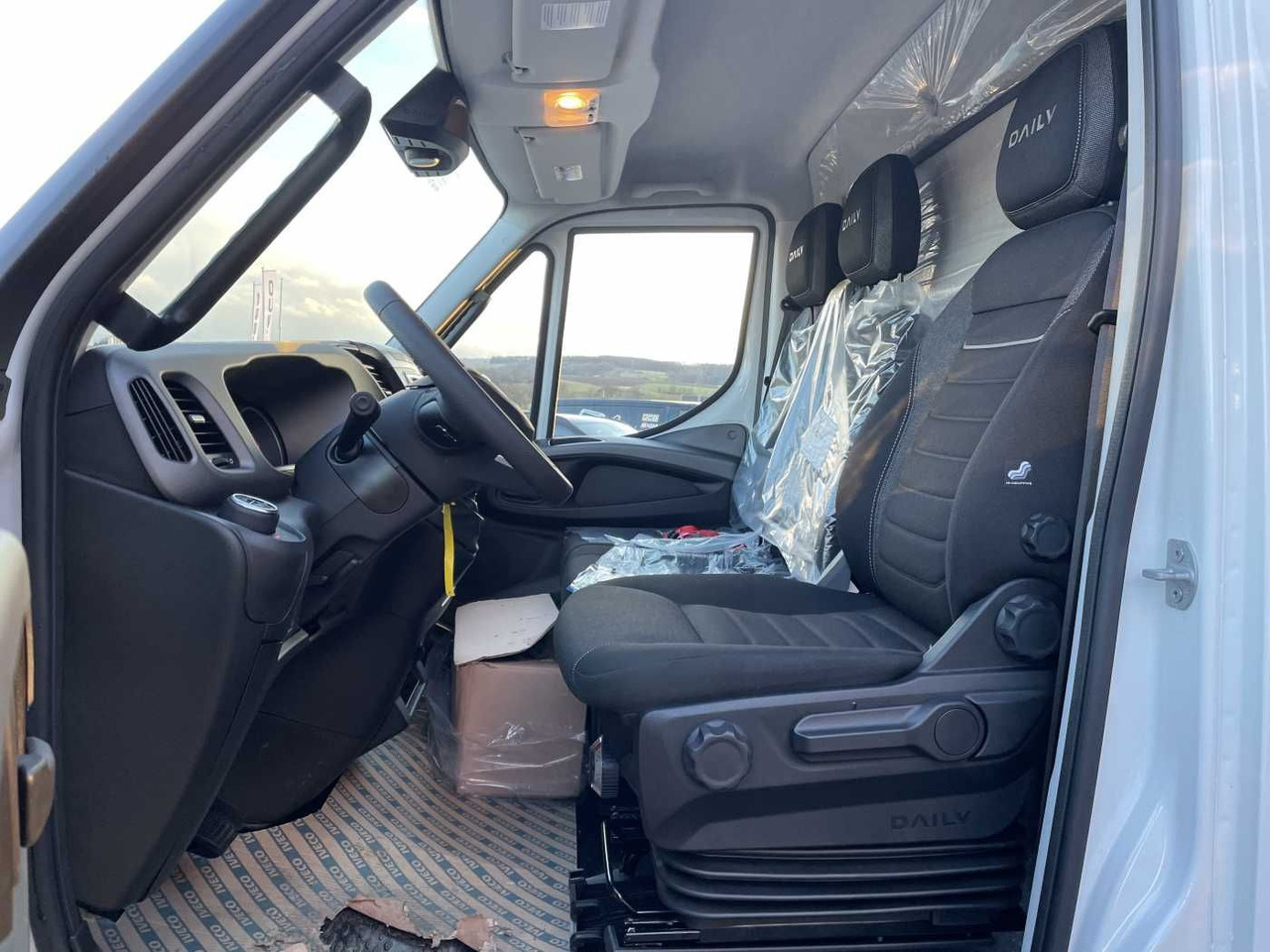 Leasing de Iveco Daily 70C18 HA8 *LBW*Schwenkwandkoffer* Iveco Daily 70C18 HA8 *LBW*Schwenkwandkoffer*: foto 11 Leasing de Iveco Daily 70C18 HA8 *LBW*Schwenkwandkoffer* Iveco Daily 70C18 HA8 *LBW*Schwenkwandkoffer*: foto 11