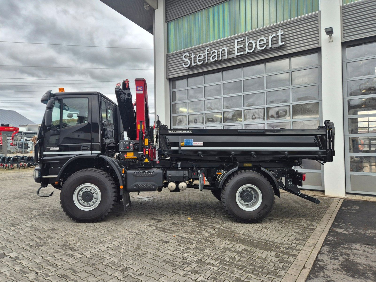 Camión volquete, Camión grúa Iveco Eurocargo ML150E32WS 4x4 Kran HMF 1130K Funk AHK: foto 10