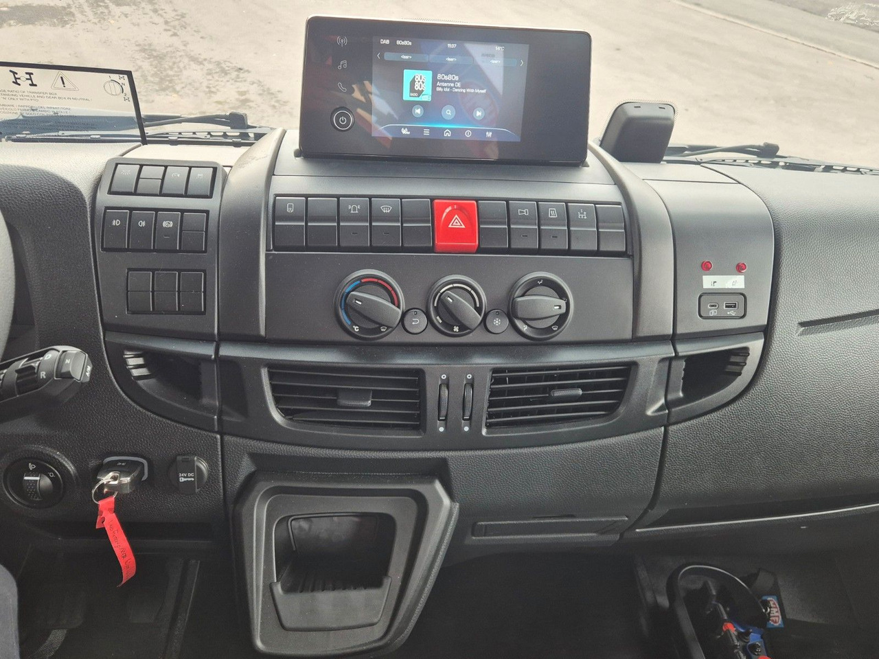 Camión volquete, Camión grúa Iveco Eurocargo ML150E32WS 4x4 Kran HMF 1130K Funk AHK: foto 26