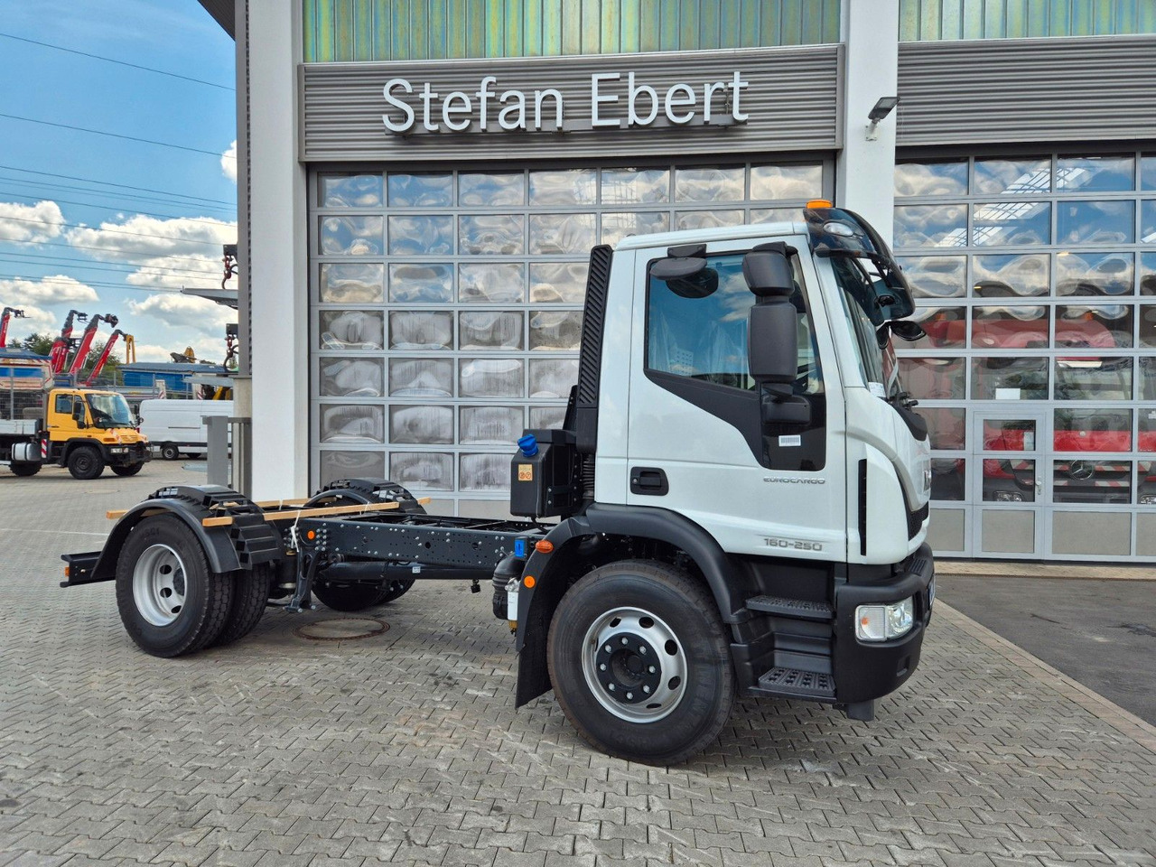 Iveco Eurocargo ML160E25/P EVI_E 4x2 RHD Rechtslenker - Barredora vial: foto 2 Iveco Eurocargo ML160E25/P EVI_E 4x2 RHD Rechtslenker - Barredora vial: foto 2