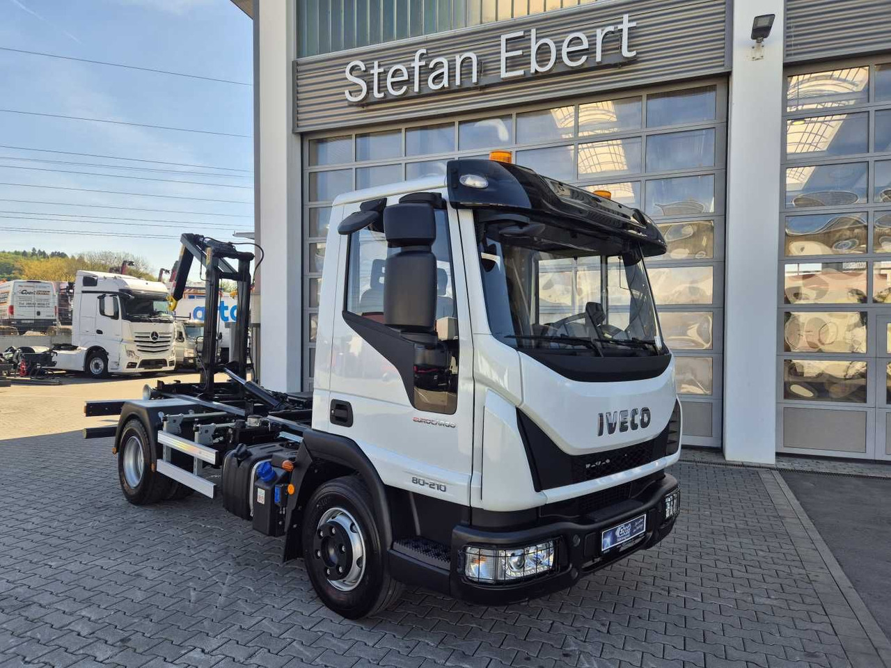 Iveco Eurocargo ML80E21K 4x2 Hyva 05-32-K-DIN-BF 2xAHK - Camión multibasculante: foto 1 Iveco Eurocargo ML80E21K 4x2 Hyva 05-32-K-DIN-BF 2xAHK - Camión multibasculante: foto 1