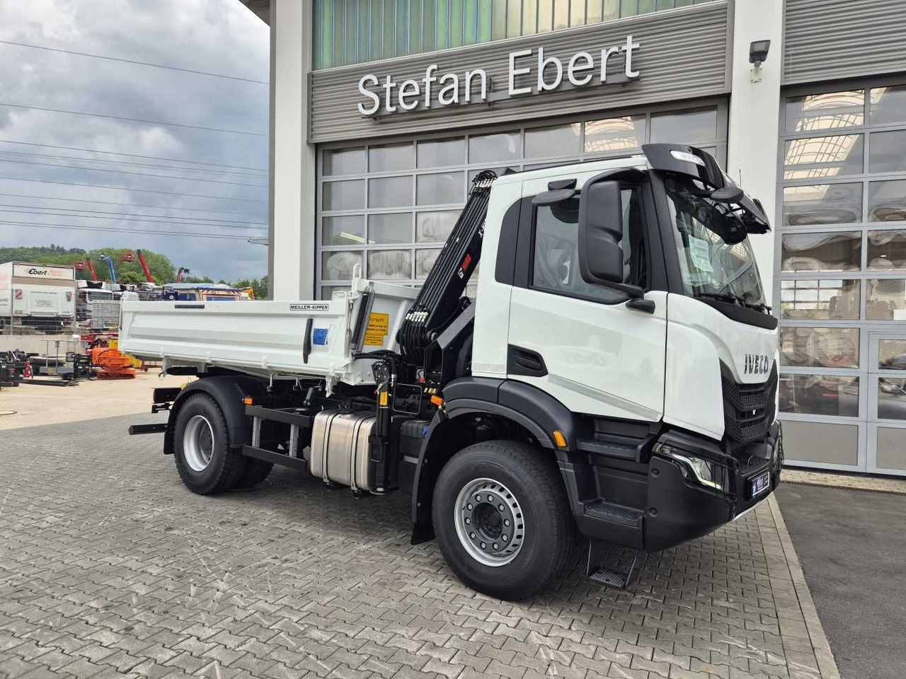Iveco X-Way AD200X42/P HR OFF Hiab X-HIDUO 118E-3 Funk - Camión volquete, Camión grúa: foto 5 Iveco X-Way AD200X42/P HR OFF Hiab X-HIDUO 118E-3 Funk - Camión volquete, Camión grúa: foto 5