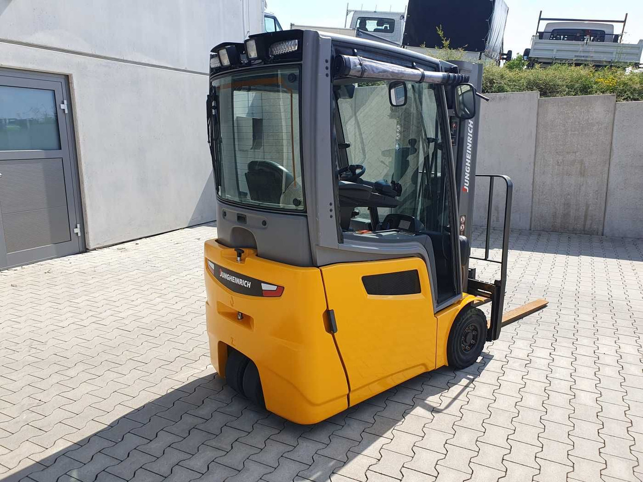 Jungheinrich EFG 215 / Triplex: 4.25m! / SS / nur 3.488h! - Carretilla elevadora eléctrica: foto 4 Jungheinrich EFG 215 / Triplex: 4.25m! / SS / nur 3.488h! - Carretilla elevadora eléctrica: foto 4