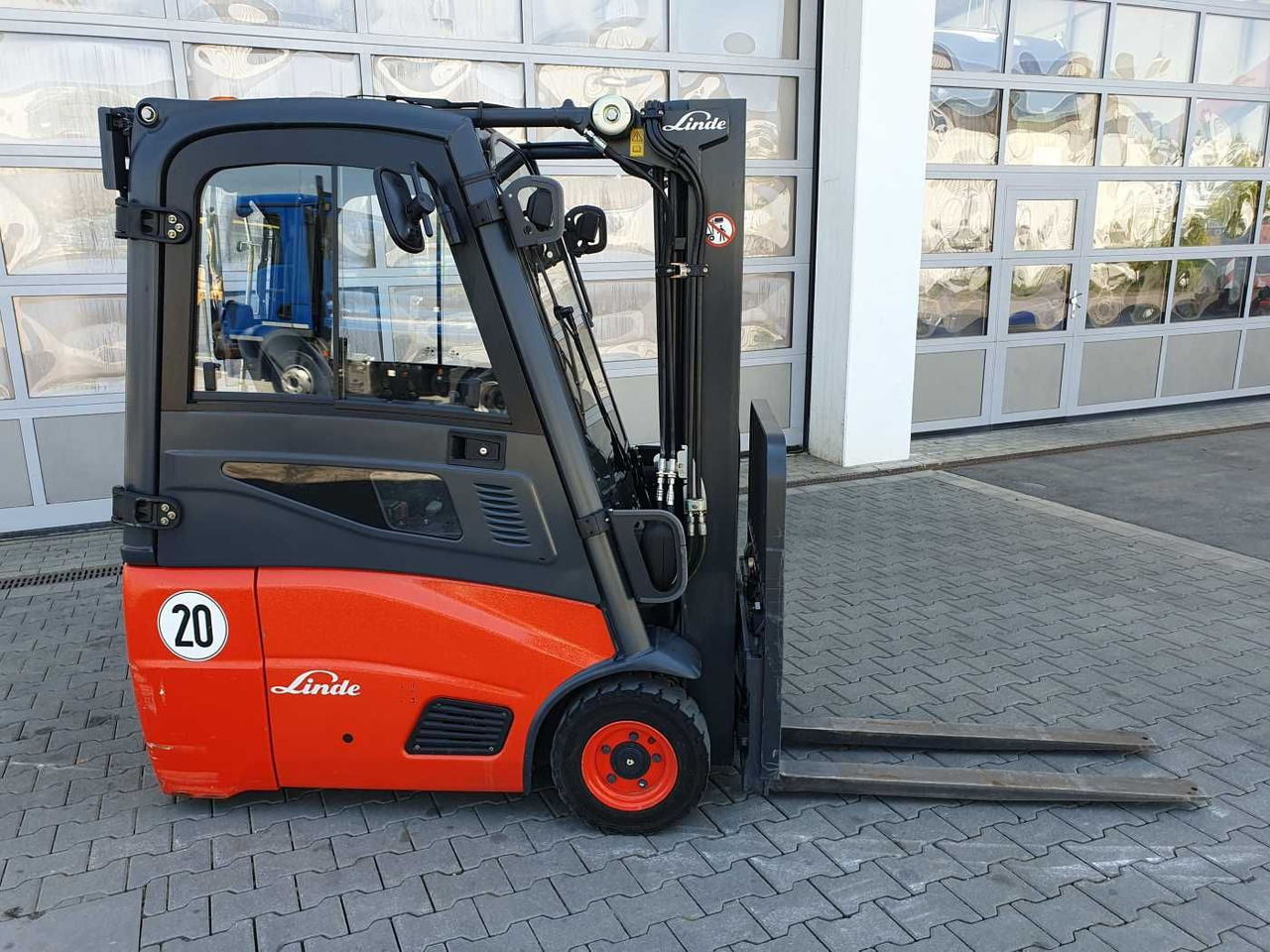 Linde E14 - 01 / Triplex: 4.10m! / SS / nur 1.003h! - Carretilla elevadora eléctrica: foto 2 Linde E14 - 01 / Triplex: 4.10m! / SS / nur 1.003h! - Carretilla elevadora eléctrica: foto 2