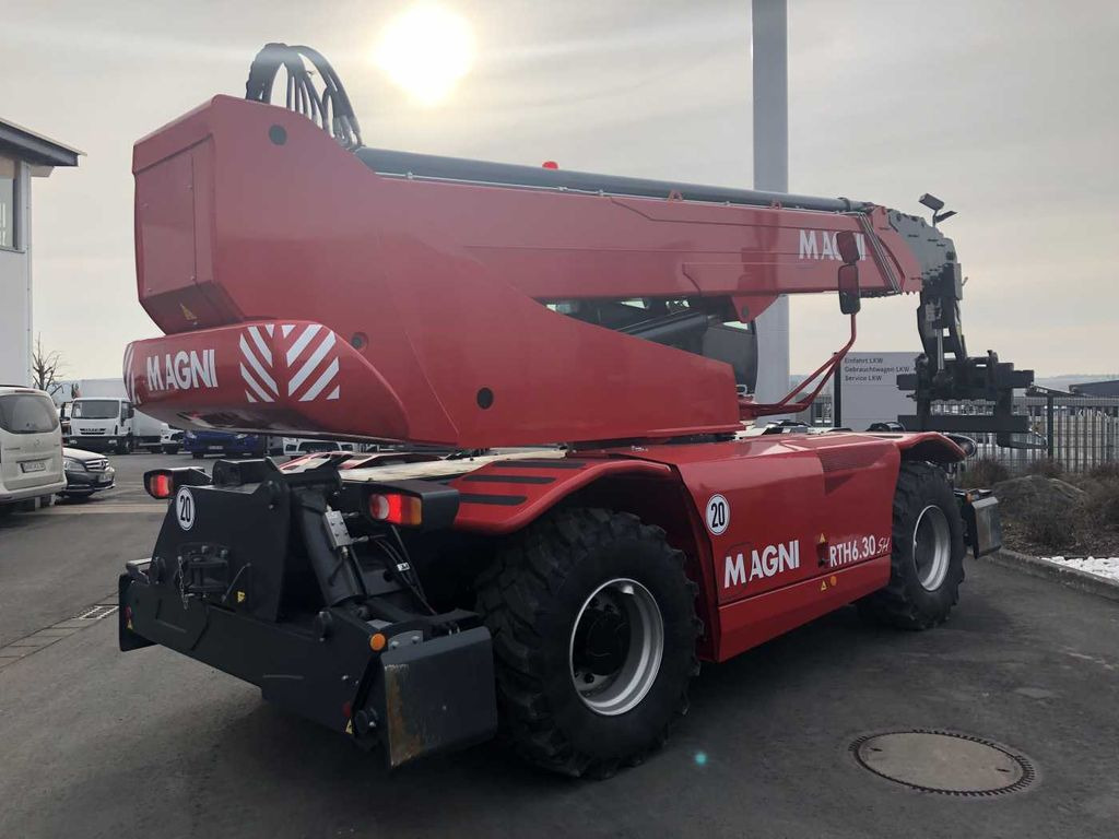 Magni RTH 6.30 SH-M/C Roto + Funk + Klima - Manipulador telescópico: foto 5 Magni RTH 6.30 SH-M/C Roto + Funk + Klima - Manipulador telescópico: foto 5