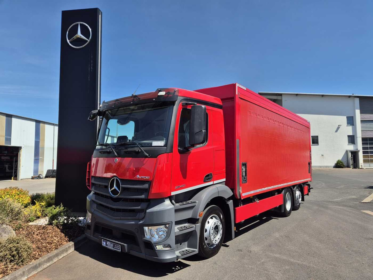 Mercedes-Benz Antos 2540 LnR 6x2 LBW Schiebeplanen AHK - Camión transporte de bebidas: foto 1 Mercedes-Benz Antos 2540 LnR 6x2 LBW Schiebeplanen AHK - Camión transporte de bebidas: foto 1