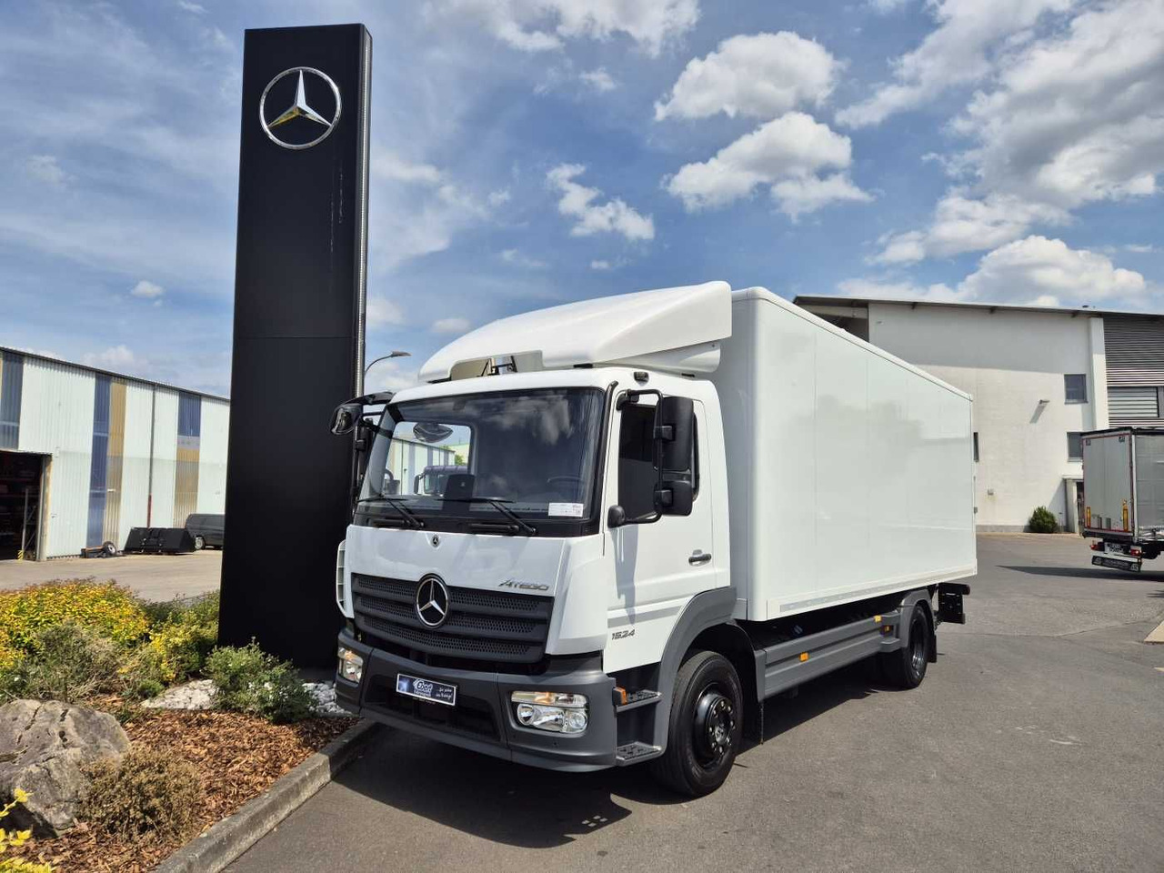 Mercedes-Benz Atego 1524 L LBW 1.500kg Standheizung Klima - Camión caja cerrada: foto 1 Mercedes-Benz Atego 1524 L LBW 1.500kg Standheizung Klima - Camión caja cerrada: foto 1