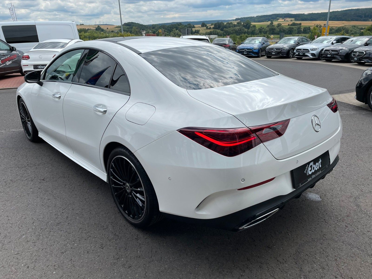 Mercedes-Benz CLA 200 AMG Pano+R-Kamera+19" - Coche: foto 3 Mercedes-Benz CLA 200 AMG Pano+R-Kamera+19" - Coche: foto 3