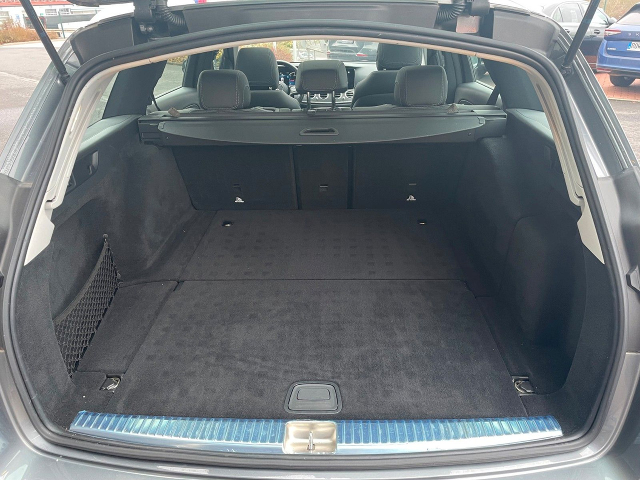 Mercedes-Benz E 220 d T Pano+Ambiente+Distr+360°+Comand+DAB - Coche familiar: foto 5 Mercedes-Benz E 220 d T Pano+Ambiente+Distr+360°+Comand+DAB - Coche familiar: foto 5