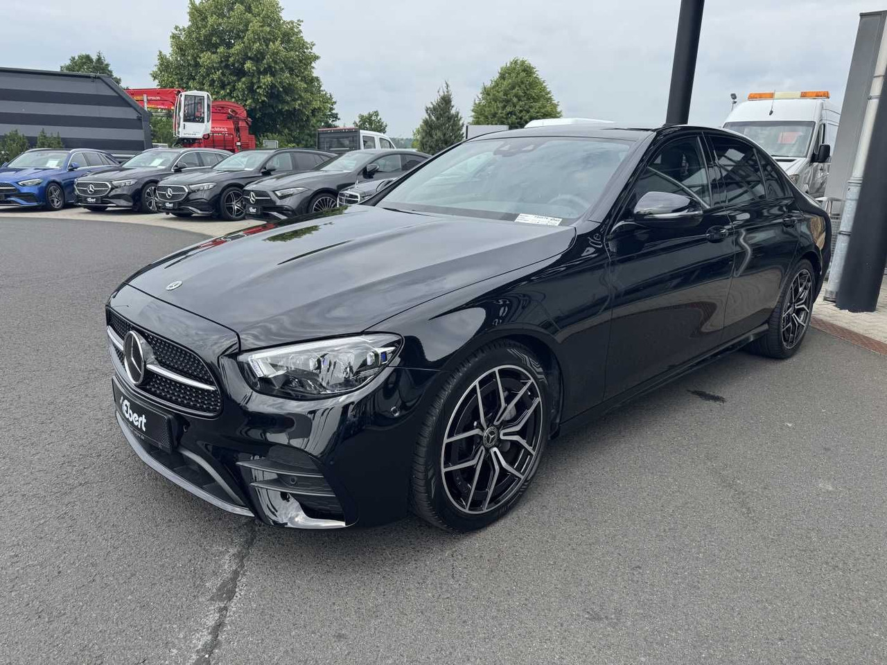 Mercedes-Benz E 220d AMG+Distr+Multibeam+Pano+ Ambiente+Night - Sedan: foto 2 Mercedes-Benz E 220d AMG+Distr+Multibeam+Pano+ Ambiente+Night - Sedan: foto 2