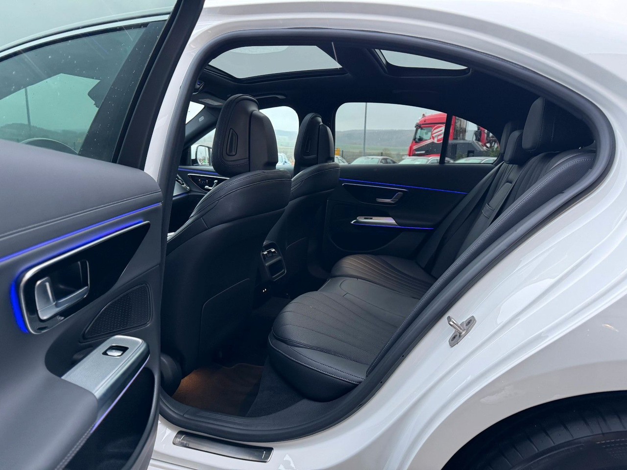 Sedan Mercedes-Benz E 450 4M Avantgarde+Pano+DistrPro+Digital+360: foto 11