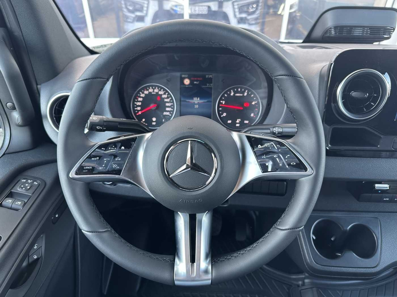 Furgón Mercedes-Benz Sprinter 319 CDI 4325 AHK DISTRONIC 360 Klima: foto 11 Furgón Mercedes-Benz Sprinter 319 CDI 4325 AHK DISTRONIC 360 Klima: foto 11