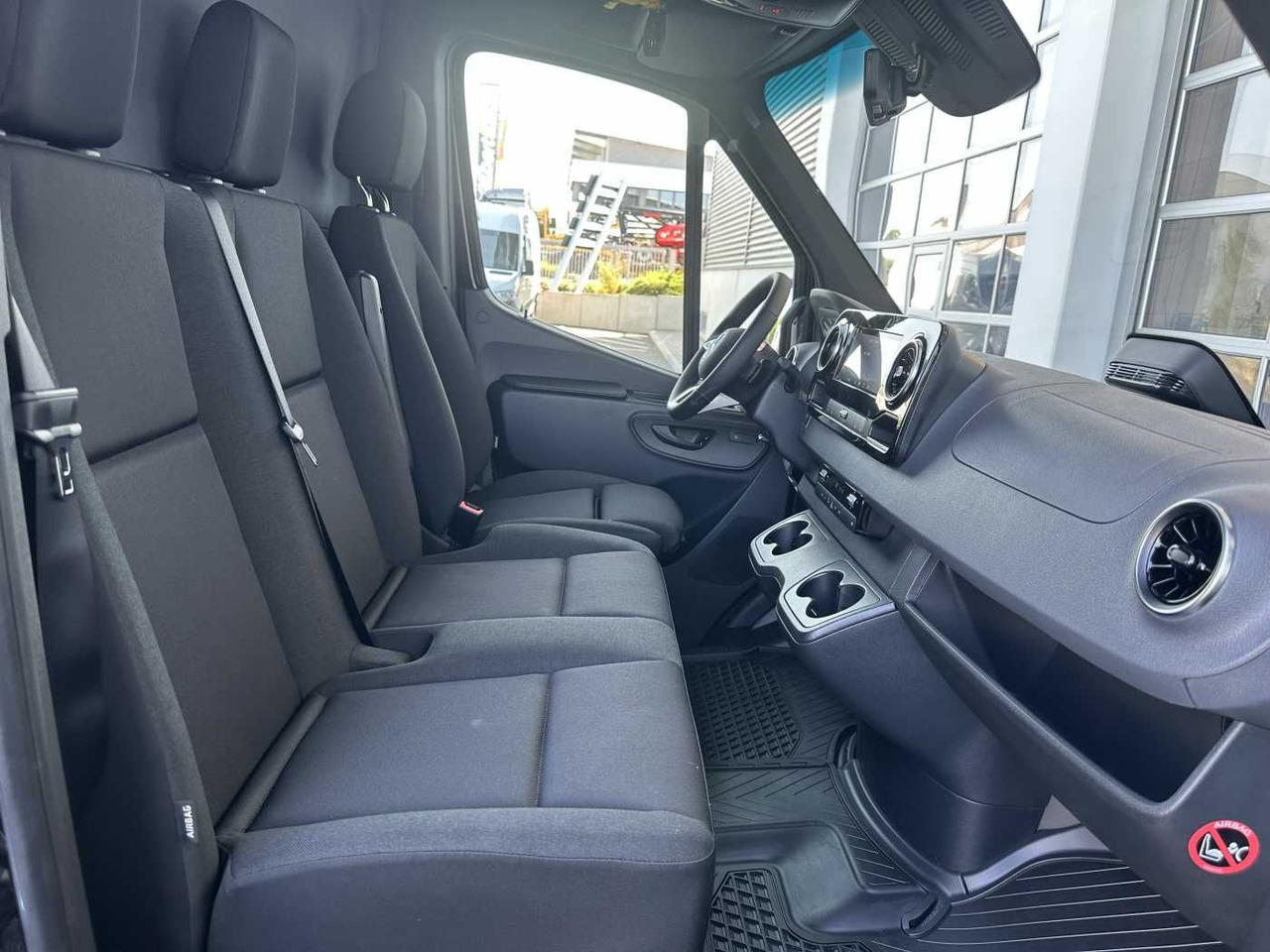 Furgón Mercedes-Benz Sprinter 319 CDI 4325 AHK DISTRONIC 360 Klima: foto 9 Furgón Mercedes-Benz Sprinter 319 CDI 4325 AHK DISTRONIC 360 Klima: foto 9