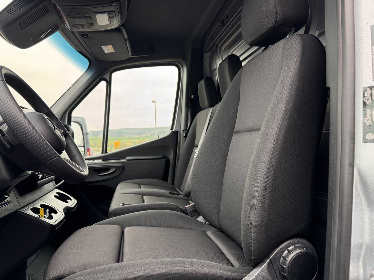 Furgón Mercedes-Benz Sprinter 319 CDI 4x4 3665 Klima Standheiz AHK: foto 8