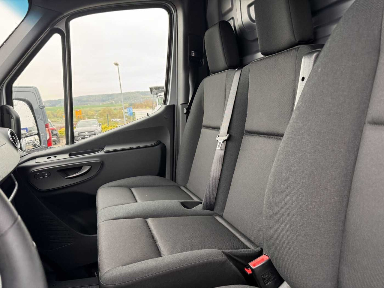 Furgón Mercedes-Benz Sprinter 319 CDI 4x4 3665 Klima Standheiz AHK: foto 10