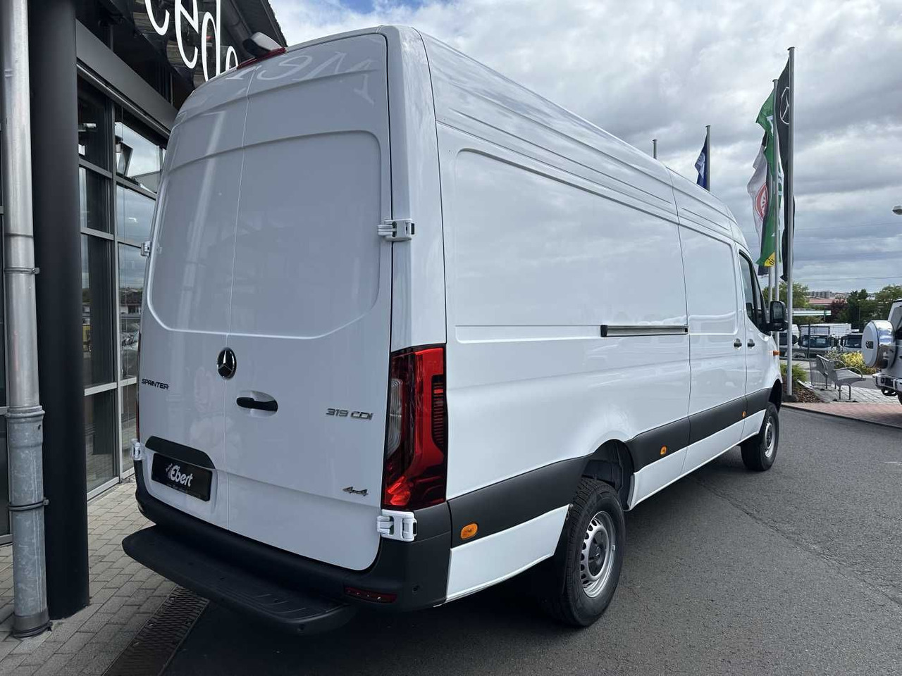 Mercedes-Benz Sprinter 319 CDI 4x4 4325 Kamera LED SHZ MBUX - Furgón: foto 4 Mercedes-Benz Sprinter 319 CDI 4x4 4325 Kamera LED SHZ MBUX - Furgón: foto 4