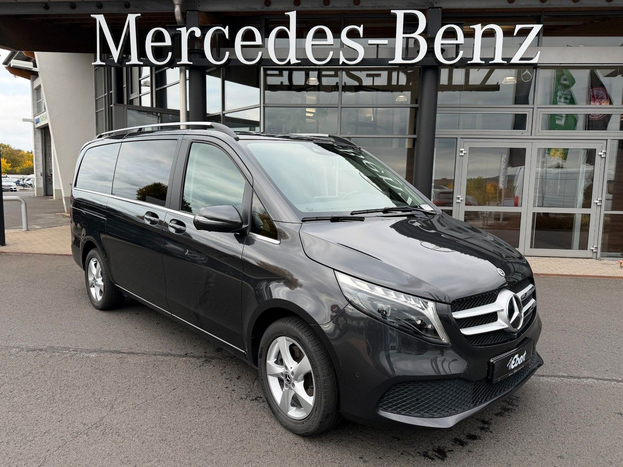 Mercedes-Benz V 250 AVANTGARDE ED AHK Tisch 6Sitze - Furgoneta de pasajeros: foto 1 Mercedes-Benz V 250 AVANTGARDE ED AHK Tisch 6Sitze - Furgoneta de pasajeros: foto 1