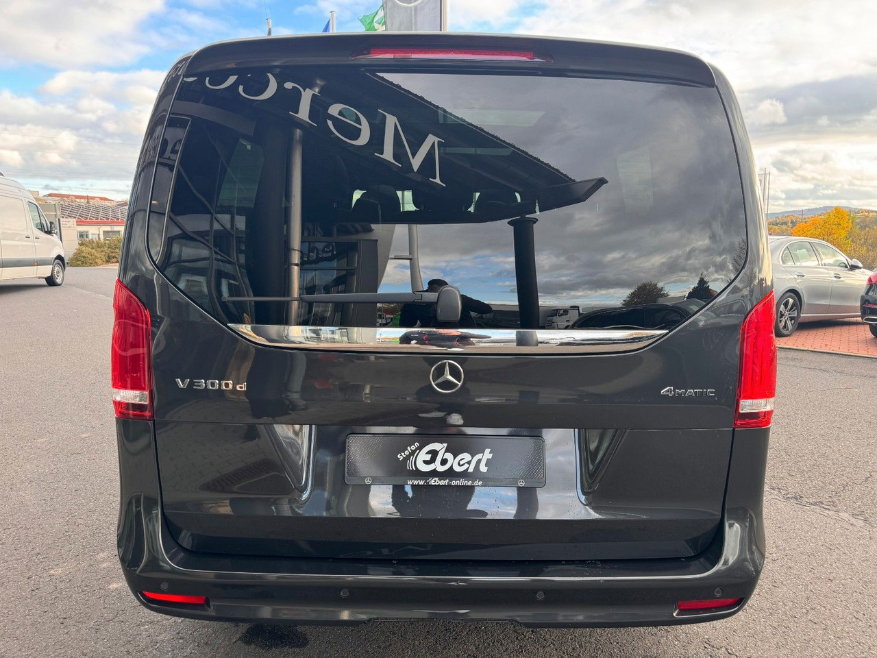 Mercedes-Benz V 300 d 4MATIC AVA ED AMG DISTR Stdh AHK2,5 PANO - Coche familiar: foto 5 Mercedes-Benz V 300 d 4MATIC AVA ED AMG DISTR Stdh AHK2,5 PANO - Coche familiar: foto 5