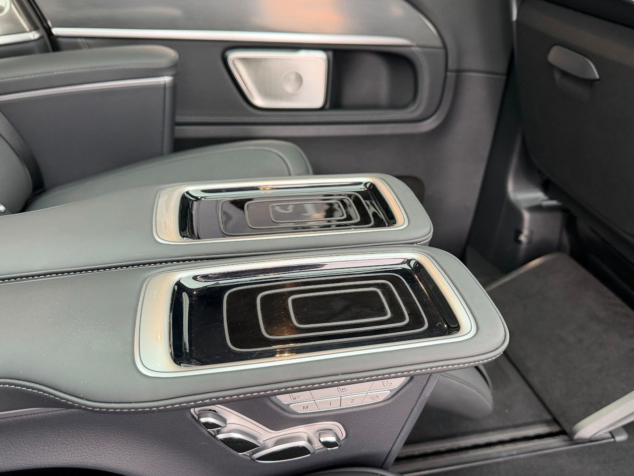 Leasing de  Mercedes-Benz V 300 d 4MATIC EXCLUSIVE Luxus-Sitze AHK2,5to Mercedes-Benz V 300 d 4MATIC EXCLUSIVE Luxus-Sitze AHK2,5to: foto 11