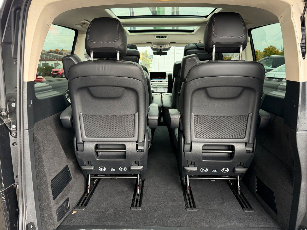 Leasing de  Mercedes-Benz V 300 d 4MATIC EXCLUSIVE Luxus-Sitze AHK2,5to Mercedes-Benz V 300 d 4MATIC EXCLUSIVE Luxus-Sitze AHK2,5to: foto 7