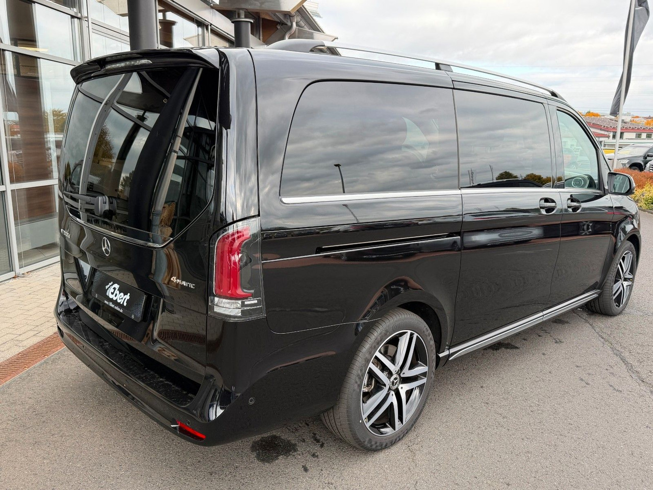 Mercedes-Benz V 300 d 4MATIC EXCLUSIVE Luxus-Sitze AHK2,5to - Coche familiar: foto 4 Mercedes-Benz V 300 d 4MATIC EXCLUSIVE Luxus-Sitze AHK2,5to - Coche familiar: foto 4