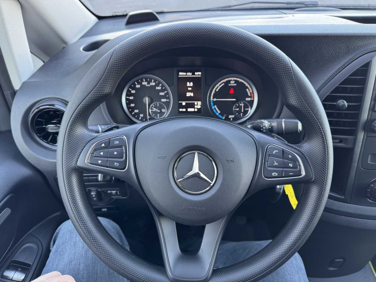 Leasing de  Mercedes-Benz eVito 112 Audio 30 Sitzheizung Kamera Tempomat Mercedes-Benz eVito 112 Audio 30 Sitzheizung Kamera Tempomat: foto 15