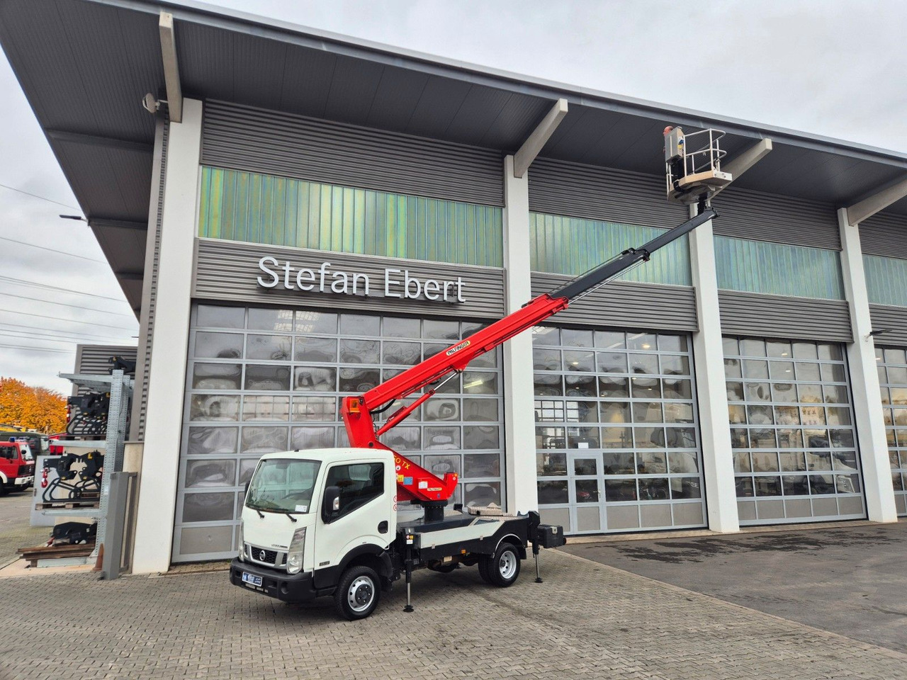 Nissan Cabstar NT400 Palfinger P 160 TX 16m 1.104h - Camión con plataforma elevadora: foto 1 Nissan Cabstar NT400 Palfinger P 160 TX 16m 1.104h - Camión con plataforma elevadora: foto 1