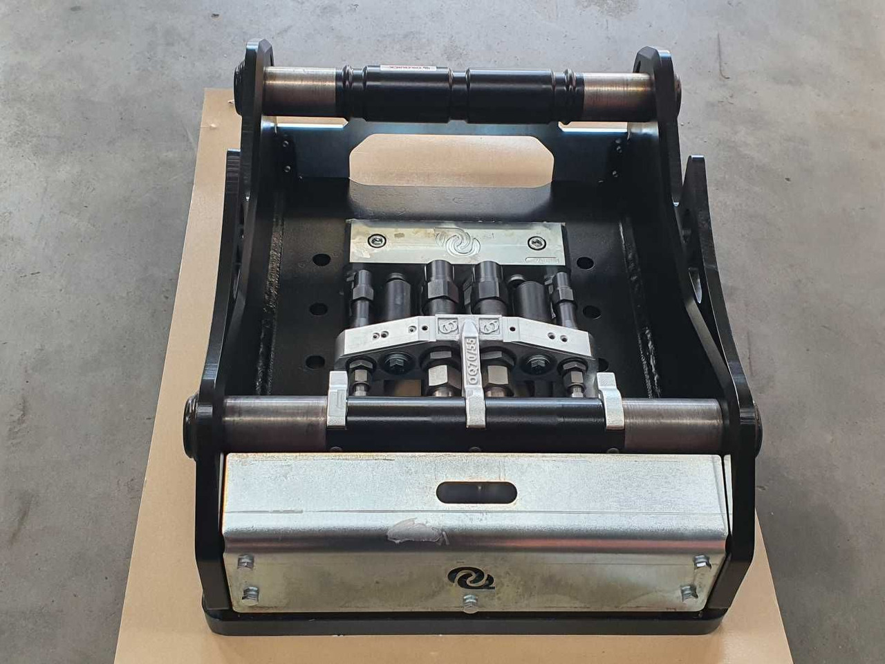 OilQuick OQ70/55 Adapterplatte für Westtech NEU - Acoplamiento rápido: foto 3 OilQuick OQ70/55 Adapterplatte für Westtech NEU - Acoplamiento rápido: foto 3