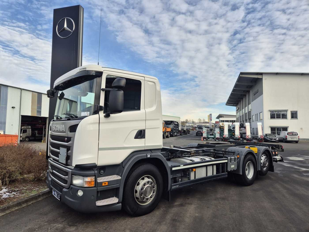 Scania G 370 DB 6x2*4 MNB BDF Lenkachse LBW faltbar - Camión portacontenedore/ Intercambiable: foto 1 Scania G 370 DB 6x2*4 MNB BDF Lenkachse LBW faltbar - Camión portacontenedore/ Intercambiable: foto 1