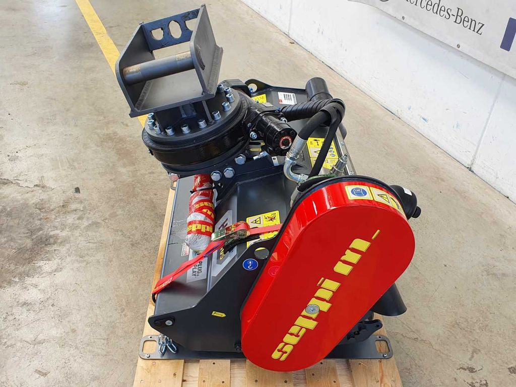 Seppi M. H3 105 /2-5to Mulcher Drehkranz lagernd - Trituradora forestal: foto 3 Seppi M. H3 105 /2-5to Mulcher Drehkranz lagernd - Trituradora forestal: foto 3