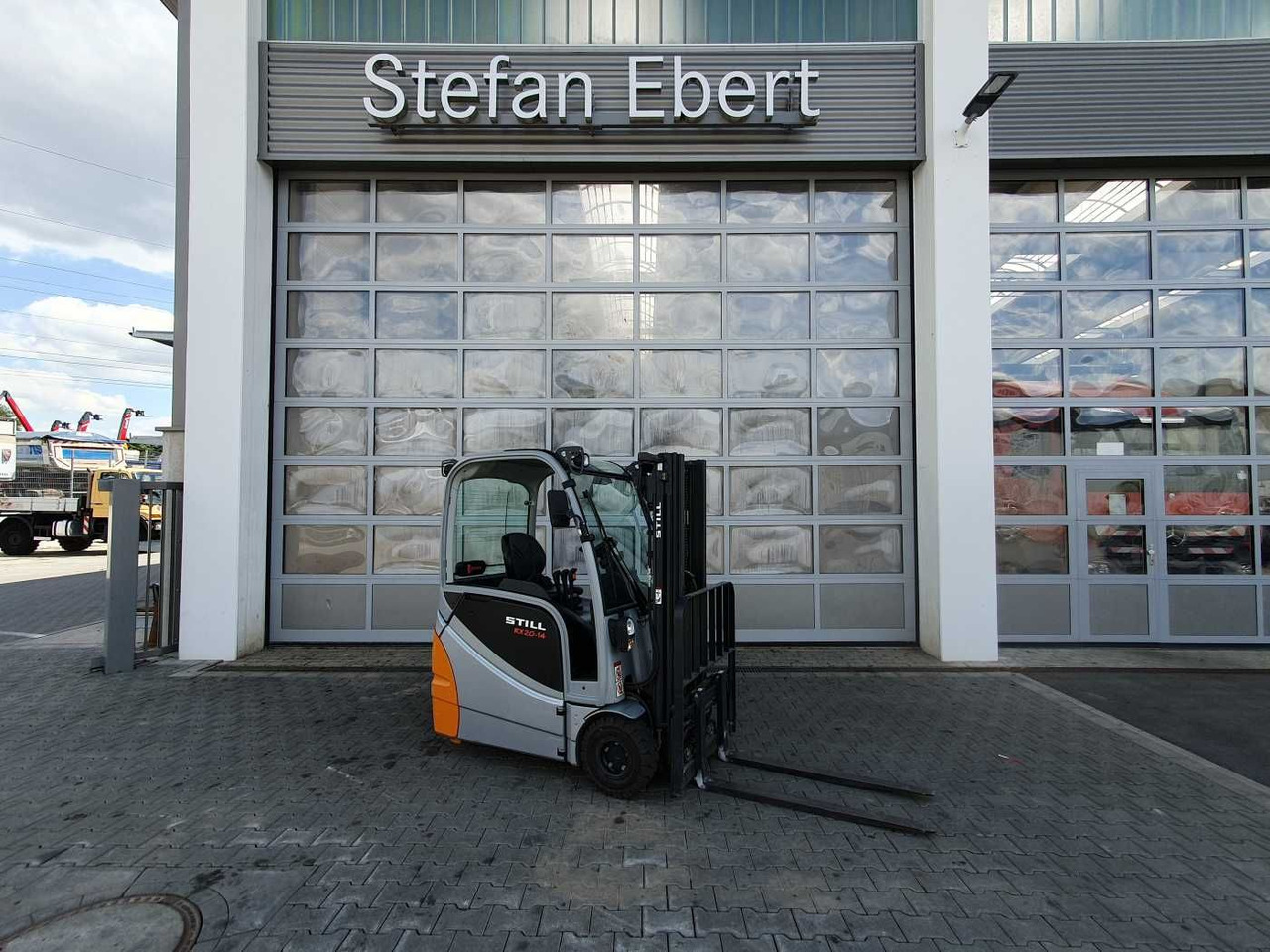 Still RX20-14 / 2025 / Triplex: 4.30m! / 751h! / SS - Carretilla elevadora eléctrica: foto 1 Still RX20-14 / 2025 / Triplex: 4.30m! / 751h! / SS - Carretilla elevadora eléctrica: foto 1