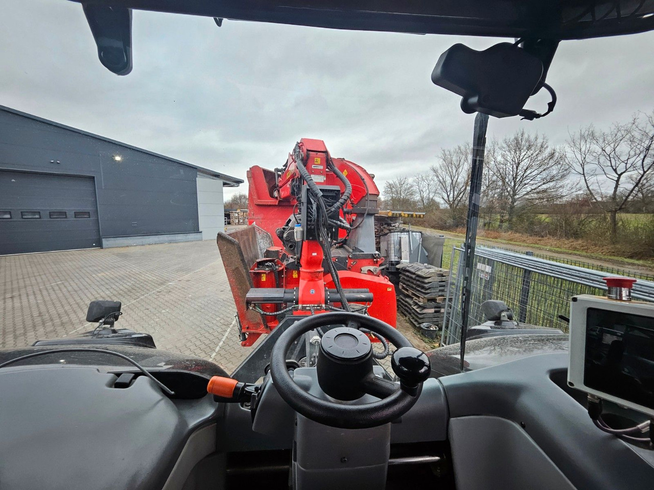 Trituradora de madera Valtra S374 / nur: 1.980h! / 06.2017 / Holzhacker: foto 23