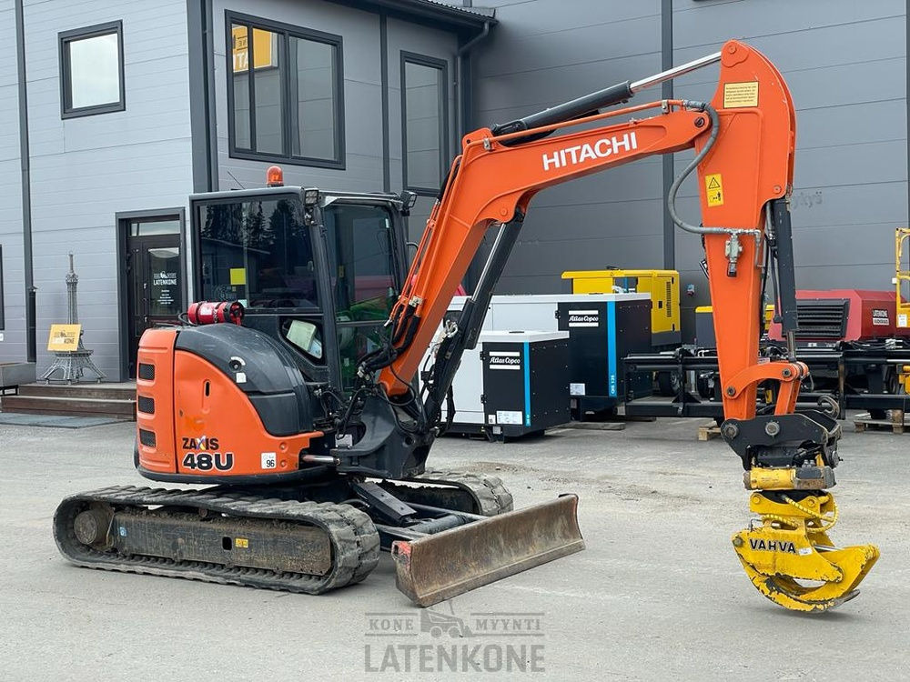 Hitachi ZX 48U-5A kaivinkone - Excavadora de cadenas: foto 2 Hitachi ZX 48U-5A kaivinkone - Excavadora de cadenas: foto 2