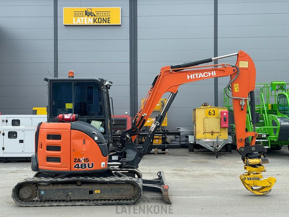 Hitachi ZX 48U-5A kaivinkone - Excavadora de cadenas: foto 1 Hitachi ZX 48U-5A kaivinkone - Excavadora de cadenas: foto 1