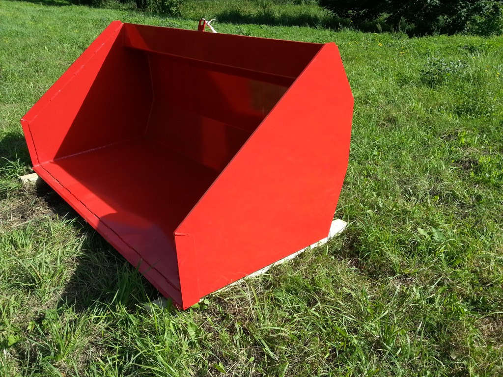 Agromet bucket with hydraulics ŁH-2500 for tractor - Cazo cargador para Maquinaria agrícola: foto 2 Agromet bucket with hydraulics ŁH-2500 for tractor - Cazo cargador para Maquinaria agrícola: foto 2