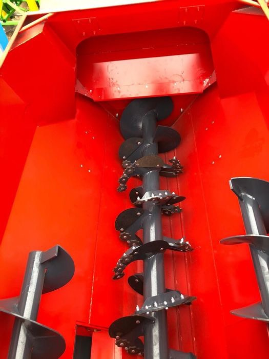 Desensiladora Fimaks Horizontales Futtermischwagen FIMAKS FMHI 4/Feed w: foto 6 Desensiladora Fimaks Horizontales Futtermischwagen FIMAKS FMHI 4/Feed w: foto 6