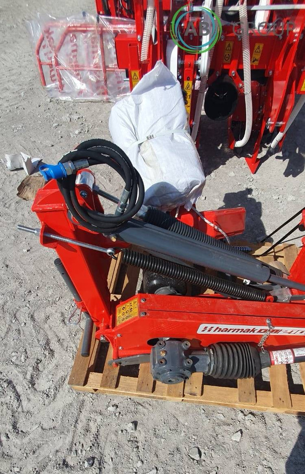 Harmak disc mower with roller conditioner DM-210 - Segadora: foto 3 Harmak disc mower with roller conditioner DM-210 - Segadora: foto 3