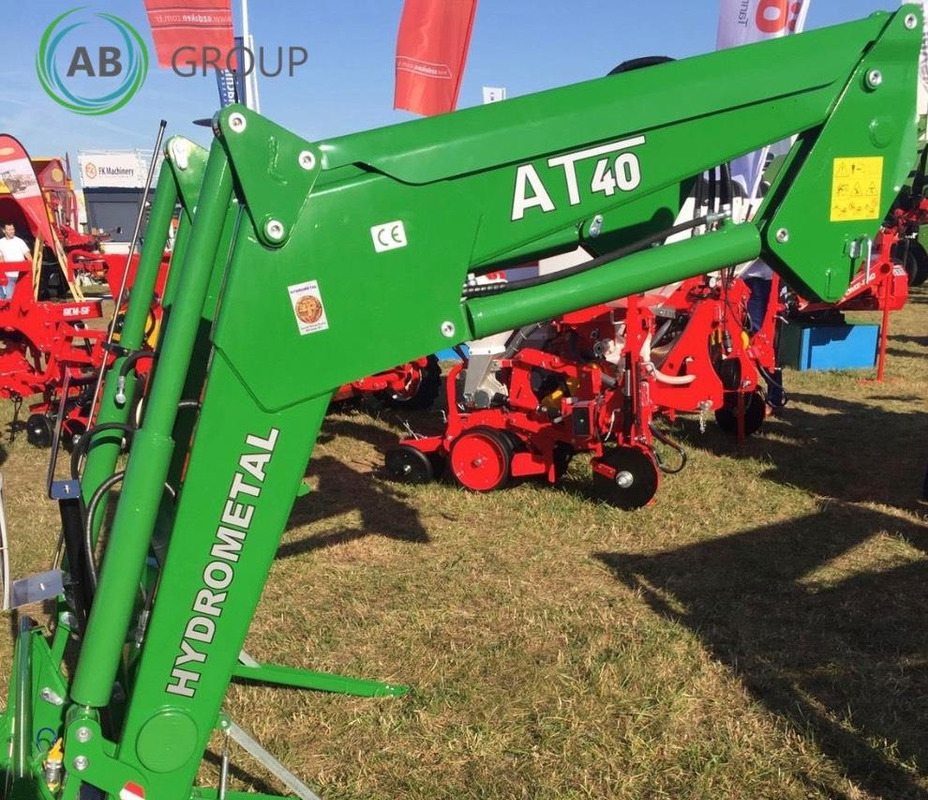 Hydrometal front loader AT-40 - Cargador frontal para tractor: foto 1 Hydrometal front loader AT-40 - Cargador frontal para tractor: foto 1