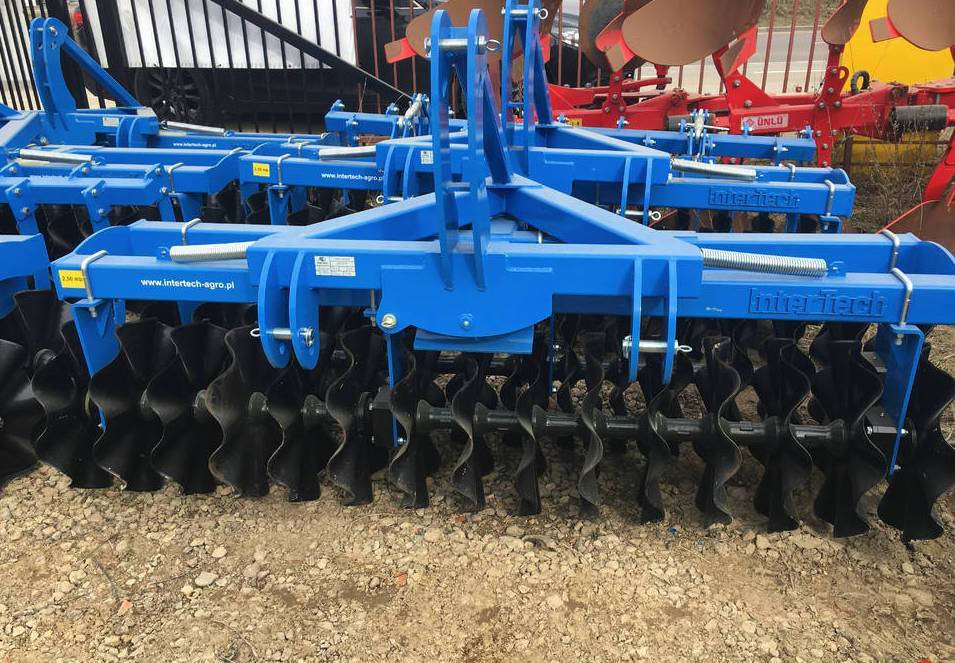 Inter-Tech front disc cultivator 3 m with flat bar drag BAP02 - Rastras: foto 3 Inter-Tech front disc cultivator 3 m with flat bar drag BAP02 - Rastras: foto 3