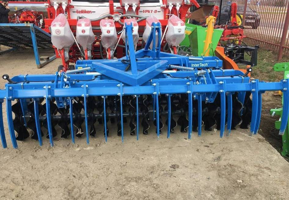 Inter-Tech front disc cultivator 3 m with flat bar drag BAP02 - Rastras: foto 1 Inter-Tech front disc cultivator 3 m with flat bar drag BAP02 - Rastras: foto 1